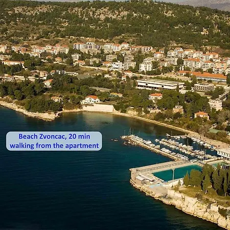 Chic In Center Σπλιτ