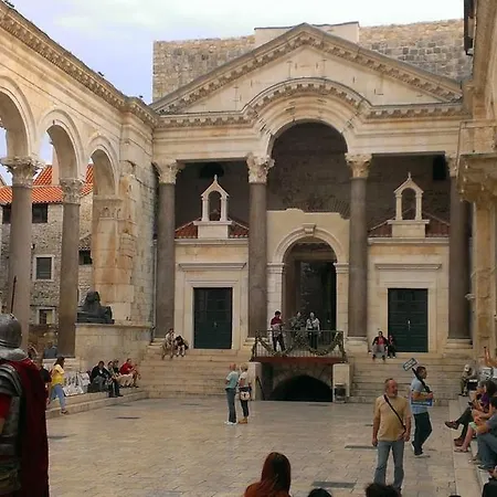 Chic In Center Διαμέρισμα Σπλιτ