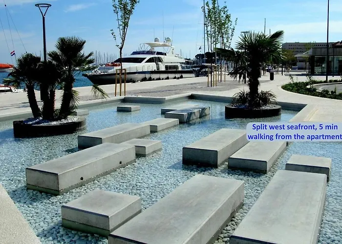 Chic In Center Apartman *