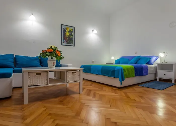 Apartman Chic In Center Split